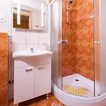 Apartments By The Sea Pisak, Omis - 1010 Apartman Mimice
