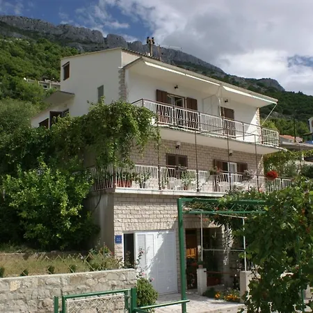 Apartments By The Sea Pisak, Omis - 1010 *